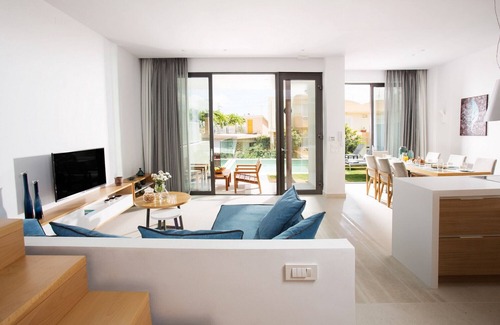 Kato Galatas Villa | Opulent VILLA K on Crete