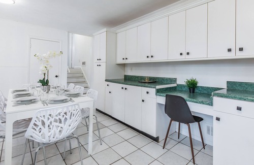 Duluth House | Opuluxe Luxe Dream Duluth Home Sleeps 10