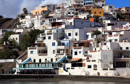 Puerto del Rosario Apartment | Orange Apartment in Puerto Rosario with terrace