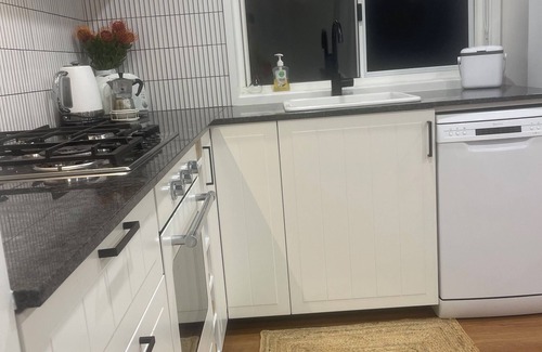 Esk Cottage | Orange Tree Cottage. Adorable 2-bedroom cottage in Esk for a peaceful getaway