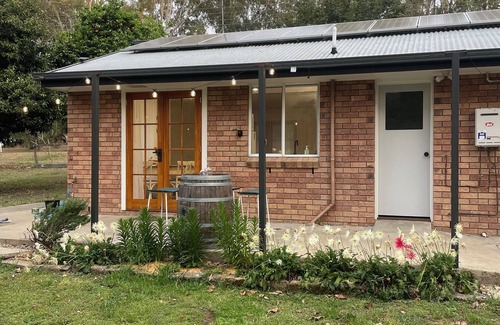 Esk Cottage | Orange Tree Cottage. Adorable 2-bedroom cottage in Esk for a peaceful getaway