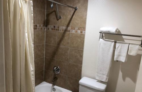 Orange Hotel | Orange Tustin Inn in Orange