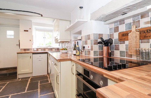 Troutbeck Cottage | ORCHARD COTTAGE, character holiday cottage in Troutbeck