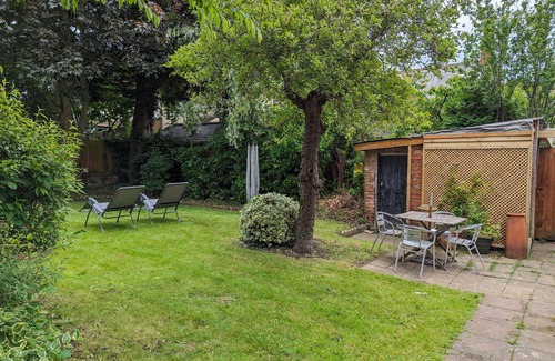 Headington House | Orchard Cottage | Oxford Holiday Let | 3 Beds & Sleeps 6