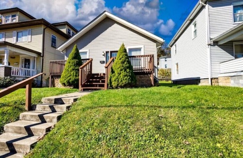 Weirton House | Orchard House