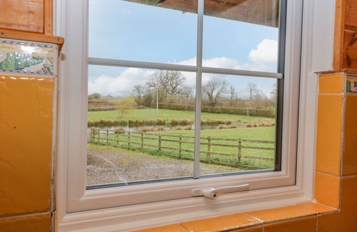Cornwall Cottage | ORCHARD LODGE, pet friendly in Sampford Peverell, Devon