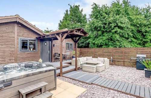 Frampton House | Orchard Retreat