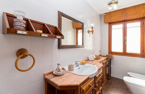Alfoz de Lloredo House | Oreña