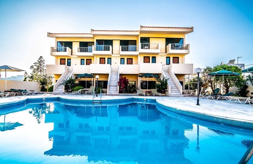 Stalos Apartment | Orestis Studio, peaceful & relaxing holiday in a friendly environment