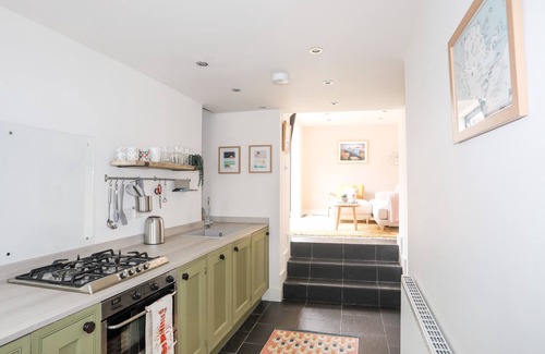 Menai Bridge House | OSBORNE HOUSE, pet friendly, with open fire in Menai Bridge