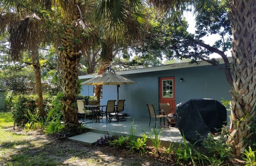 Stuart House | OSCEOLA HOUSE- WALK TO DOWNTOWN, MINUTES FROM THE BEACH, BRING YOUR BOAT.