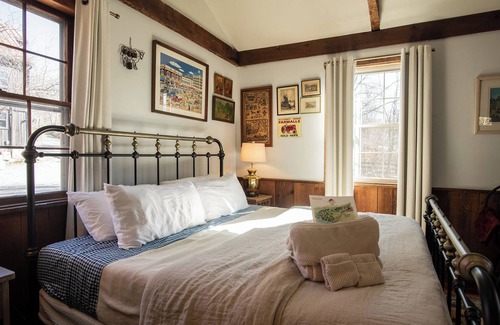 Raphine Bed & Breakfast | Osceola Mill is a B&B inn located in the Shenandoah Valley 20 minutes from Lexington and Staunton.