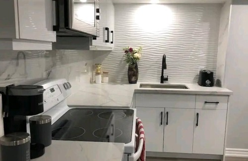 Durham Region Apartment | Oshawa Getaway!