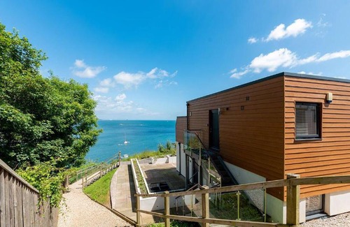 Brixham House | Osprey 2 - The Cove