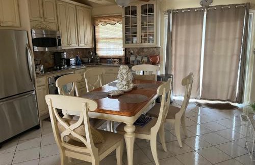 Napeague Apartment | Osprey 3BR Beach House close to minutes from East Hampton and Montauk