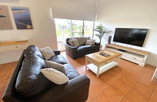 Exmouth Villa | Osprey Holiday Village Unit 109