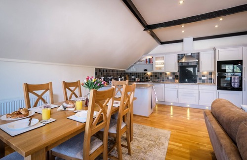 Bowness-on-Windermere House | Osprey - Luxury Boat House on the shore of Lake Windermere near to Bowness