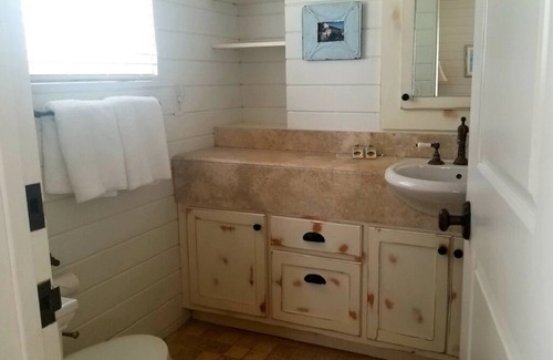 Steinhatchee Resort | Osprey Nest #42-Waterfront-Dog Friendly-Boat Slip-New Redecorated