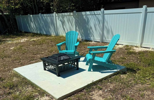 Bonita Springs Apartment | Osprey Suite- Cute Cottage Fenced Yard Pet Friendly