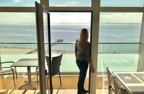 Pelzerhaken Apartment | Ostseeblick-Perle 1, 10th floor, panoramic view, pool - Ostseeblick-Perle, Prinz