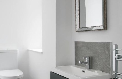 Harrogate Apartment | Oswald House deluxe 3 bedroom apartment