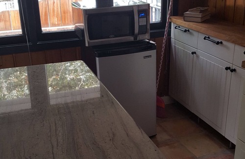 Lake Oswego Apartment | OSWEGO LAKEFRONT STUDIO