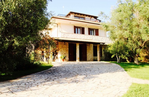 Maglie Villa | Otranto: SPLENDID TENUTA WITH POOL AND TENNIS COURSE.