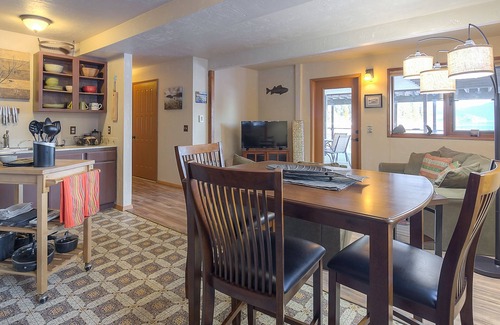 Juneau Apartment | Otter's Hideaway: Serene Getaway In Juneau, Alaska