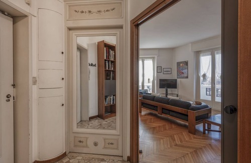 Porta Venezia Apartment | Otto Novembre, 3 – Spacious and Elegant with a View