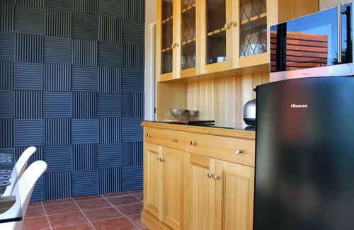 Rosevears Apartment | Ou+look BnB - Modern Luxury Apartment