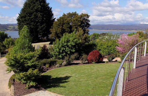 Rosevears Apartment | Ou+look BnB - Modern Luxury Apartment