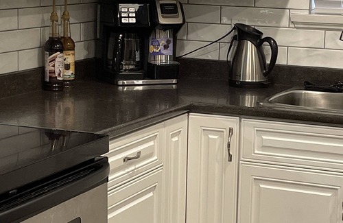 Maple Ridge House | Our BEAUTIFUL 2 Bedroom DELUXE Basement Suite w/AC & NG fireplace, Kanaka Ridge