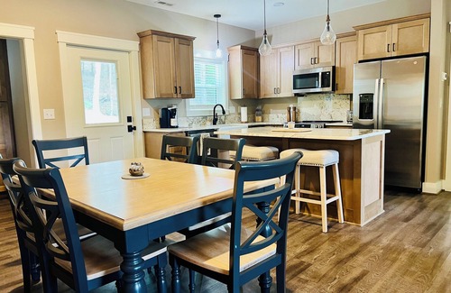 West Jefferson House | Our Cozy Escape - West Jefferson, NC