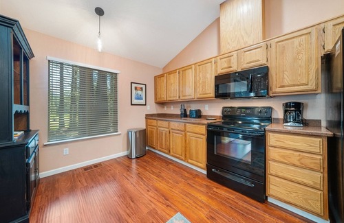 Plumas Eureka Estates House | Our most popular 3 bedroom home! - 114 Cottonwood Drive