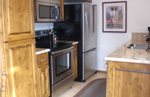 Ouray Condo | Ouray Penthouse Suite New & Quiet Best 360 Views! Pristine Clean Private Garage