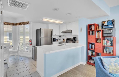 Isle of Palms Condo | “Out of the Blue” at 304B Port O Call|Oceanfront|Crows Nest Deck Plus Screen Porch|Panoramic View.