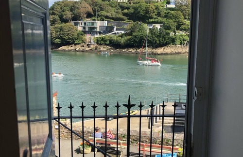 Fowey Cottage | Out of the Blue is a Refurbished Riverside Cottage with Stunning River Views