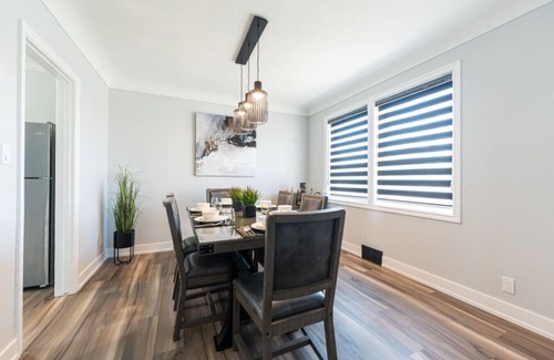 St. Catharines House | Outdoor Sauna|Hot Tub|Playroom|Port Dallhousie