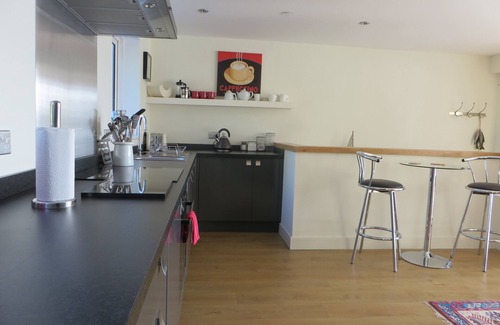 Dartmouth Apartment | "Outlook" Apartment With Own Entrance and views over the River Dart