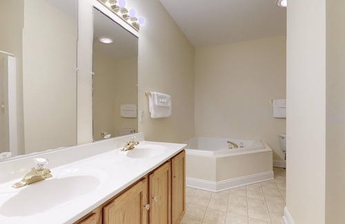 Cambridge House | Outrigger at Swan Cove Manor