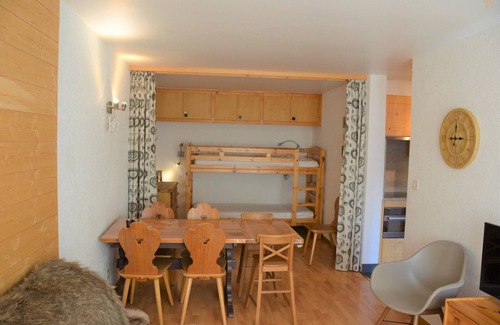 St. Luc Apartment | Outside : flat for 4 person on the 2nd floor, balcony -Inside : 45 sqm, living room with dining area