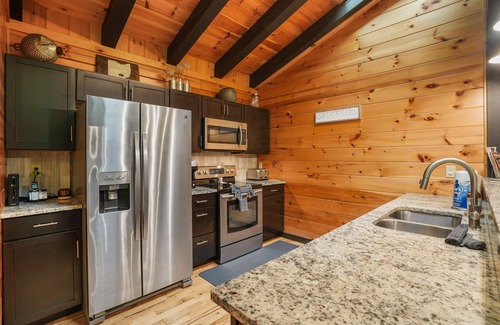 Sugar Grove Cabin | Outside Inn | Shed Style Cabin | Hocking Hills
