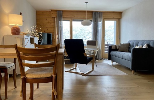 St. Luc Apartment | Outside : on the 4rd floor of a five-storey apartment house, lift, south balcony with beautiful view