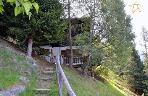 St. Luc Ski Chalet | Outside : three-room attic flat in a chalet, for 4 persons, south-west -Inside : 60 sqm, living, di