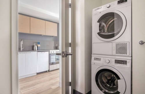 West Fens Apartment | Outstanding Fenway Studio w/Fitness, nr Food & Shops, by Blueground
