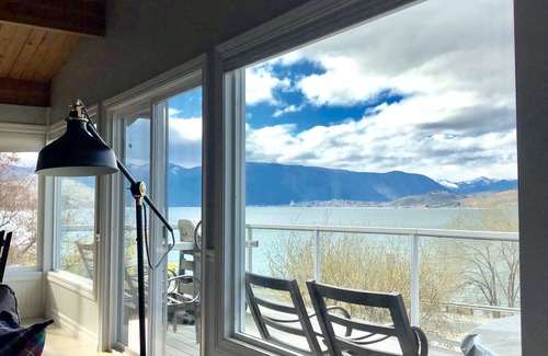 Chelan House | Outstanding views w/convenient access to Lake Chelan