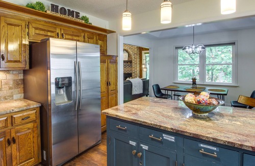 Overland Park House | Overland Park Home w/Fenced-In Yard & Gas Grill!