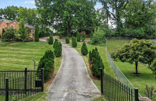 Woodbine House | Overlook at WhitsettnFor Large Groups