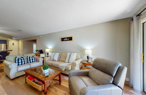 Table Rock Apartment | Overlook Retreat, Apt. 3