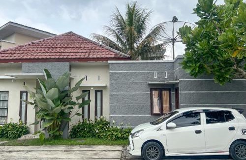 Wonosobo Hotel | OWK Homestay Syariah Mitra RedDoorz Wonosobo